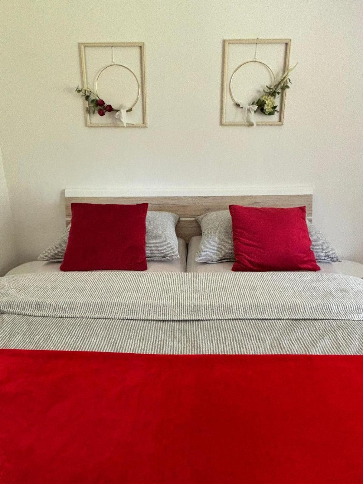 Apartman Vendy كارلوفي فاري المظهر الخارجي الصورة