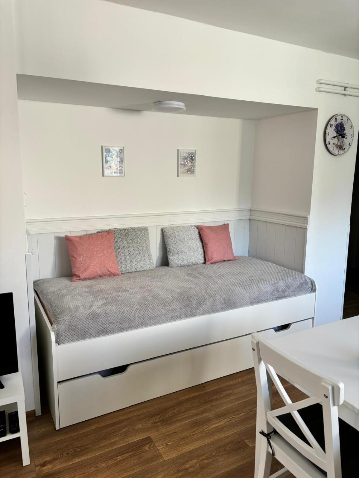 Apartman Vendy كارلوفي فاري المظهر الخارجي الصورة